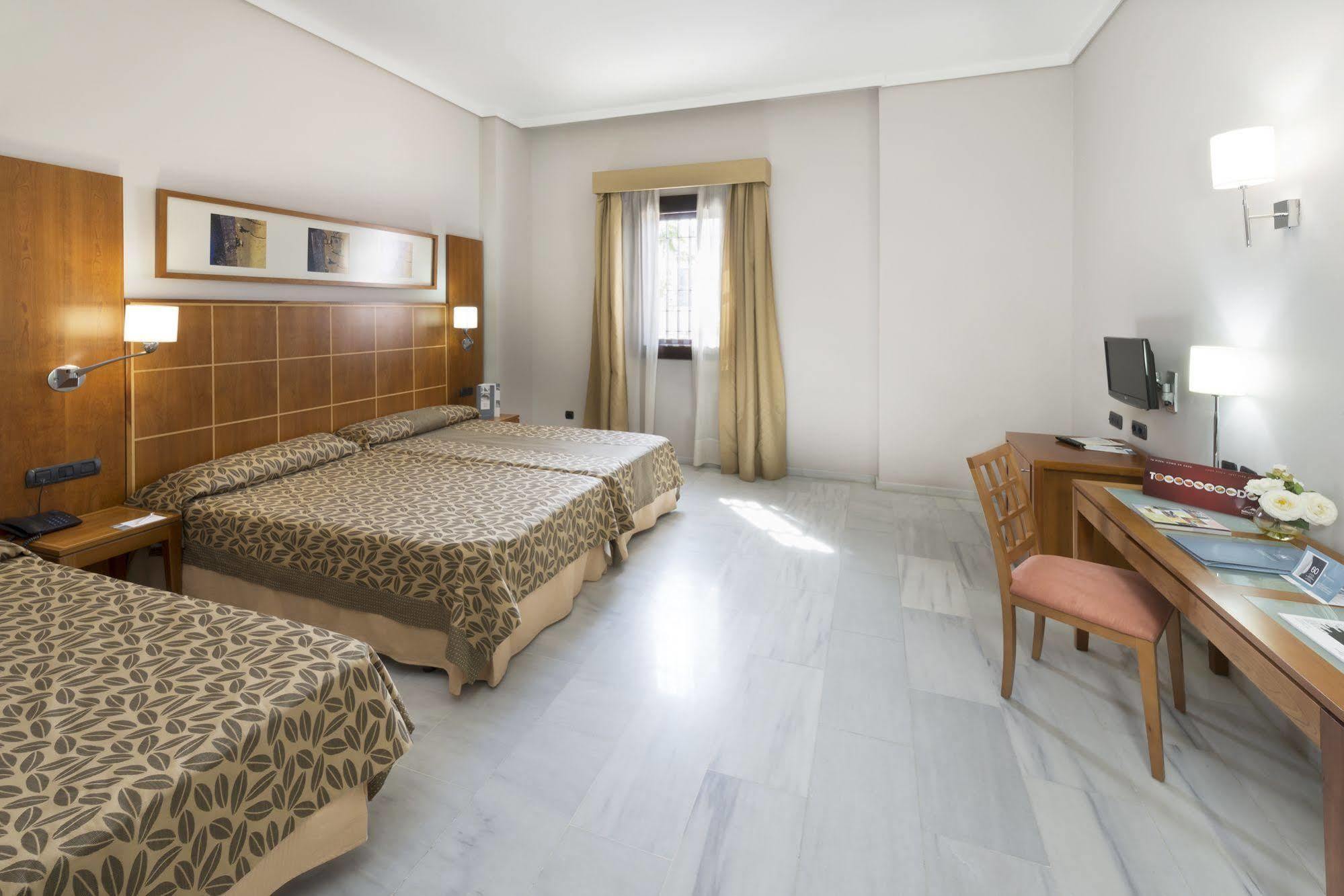 Hotel Exe Ciudad De Kordoba
